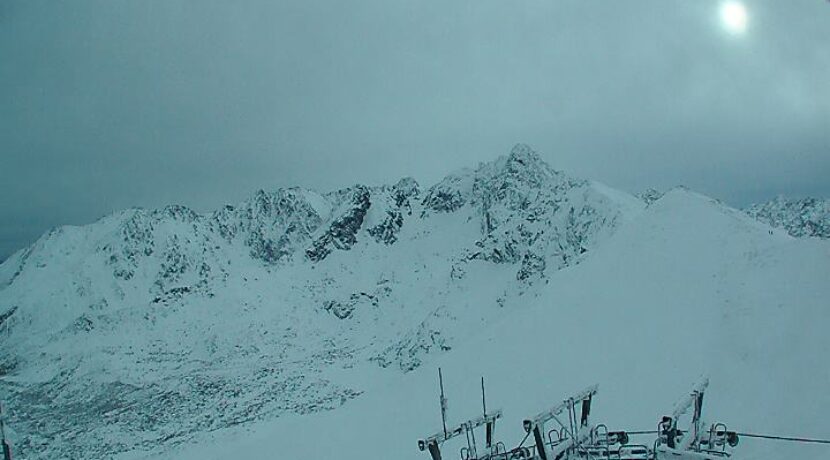 Atak zimy w Tatrach, na Kasprowym ponad metr śniegu