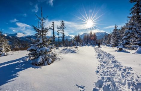 Ponad 2 metry śniegu w Tatrach! Ratownicy ostrzegają przed lawinami