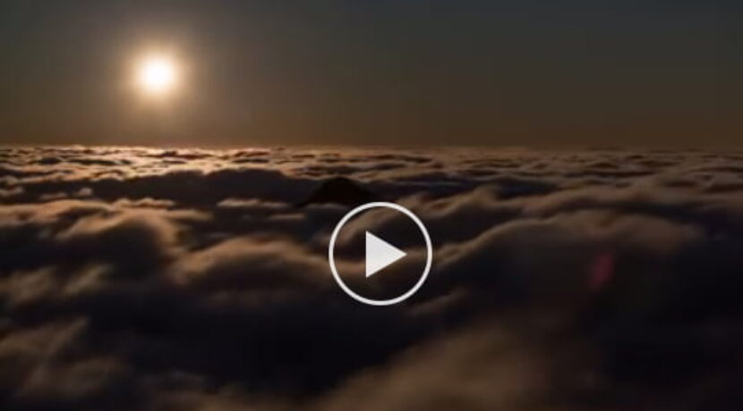 Świąteczny zachód Księżyca nad Giewontem – MAGIA! (FILM)