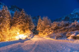 Turyści znów „utknęli” nad Morskim Okiem. Zadzwonili po TOPR