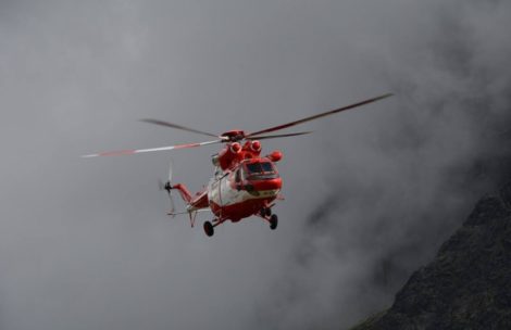 Rysy: wyprawa ratunkowa po 5 turystów z Niemiec, jeden spadł