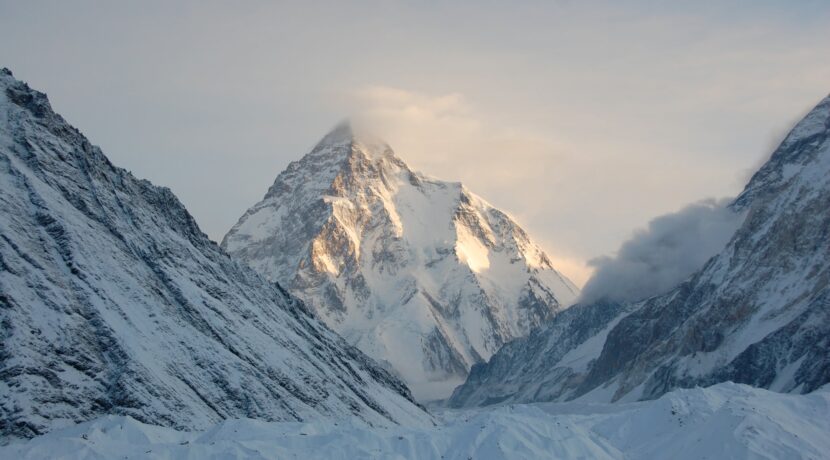 Szczyt K2 coraz bliżej! Bargiel i Gołąb założyli obóz III