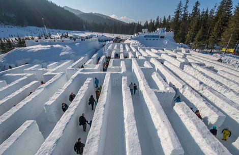 Śnieżny labirynt w Zakopanem już otwarty! To największa taka budowla na świecie (ZDJĘCIA, FILM)