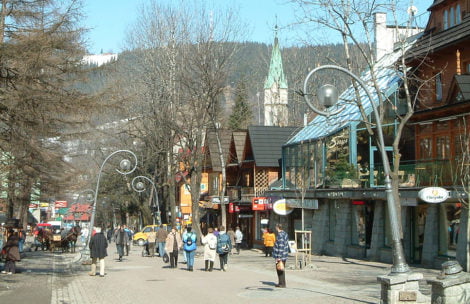 ZAKAZ przyjmowania turystów pod Tatrami – co warto wiedzieć