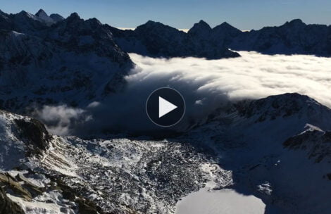 Niesamowity wodospad z chmur – takie widoki dziś w Tatrach (FILM)
