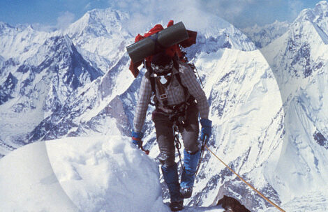 „Życie za szczyt. Polacy w Himalajach i Karakorum” (KSIĄŻKA)