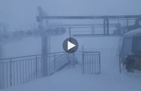 Ekstremalne warunki w Tatrach. Zobaczcie nagranie z Kasprowego Wierchu (FILM)