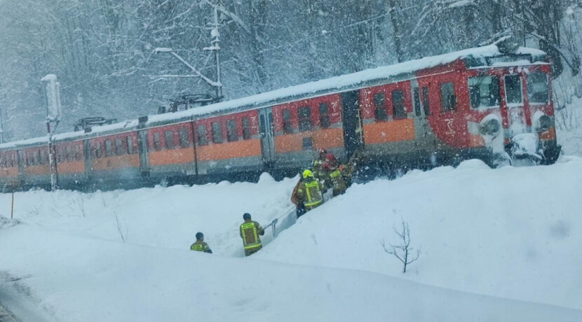 Ewakuacja pociągu w Białym Dunajcu. Armagedon na Zakopiance!