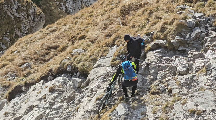 Rowerem na Giewont. Idiotyczny pomysł pewnego turysty (FILM)