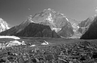 Lawina na Broad Peak. „Szanse na odnalezienie żywych są bliskie zeru”